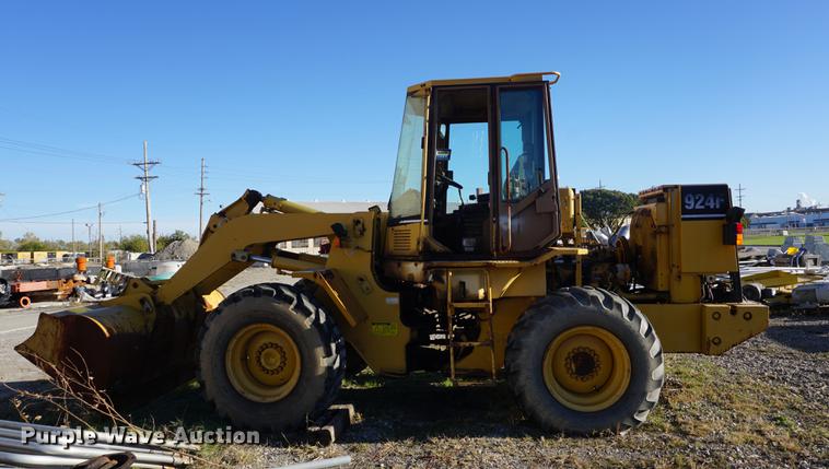 image for item K5832 1995 Caterpillar 924F wheel loader