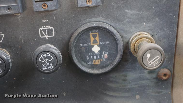 image for item K5832 1995 Caterpillar 924F wheel loader