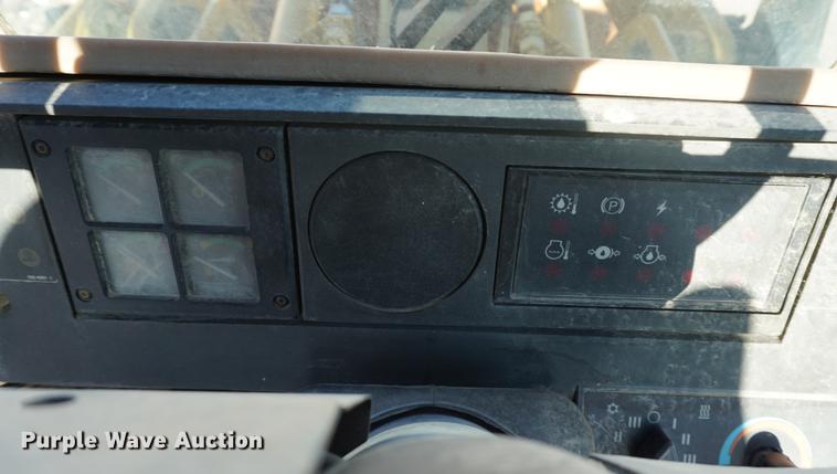 image for item K5832 1995 Caterpillar 924F wheel loader