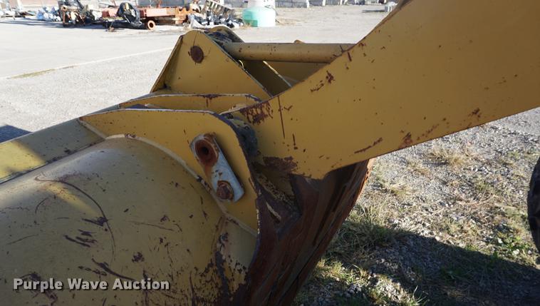 image for item K5832 1995 Caterpillar 924F wheel loader