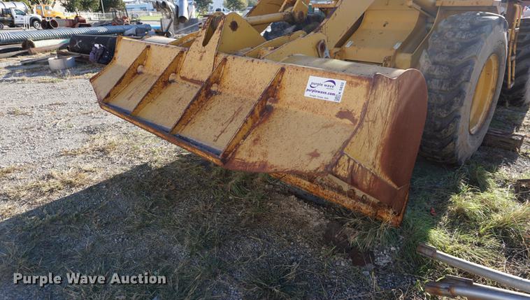 image for item K5832 1995 Caterpillar 924F wheel loader