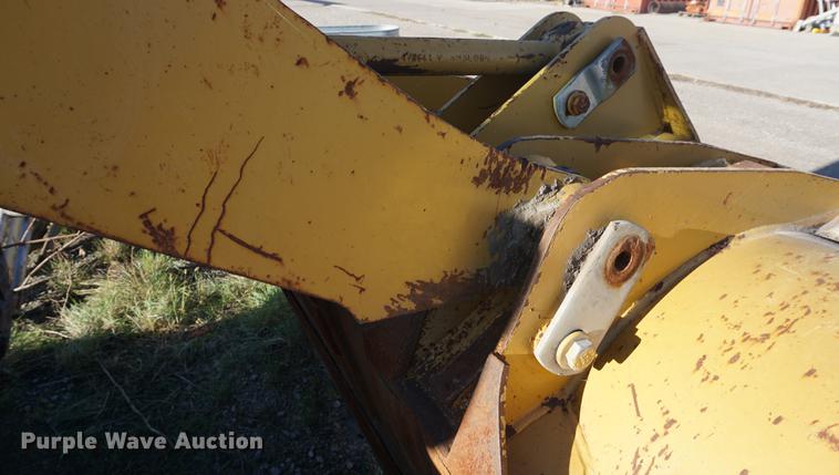 image for item K5832 1995 Caterpillar 924F wheel loader