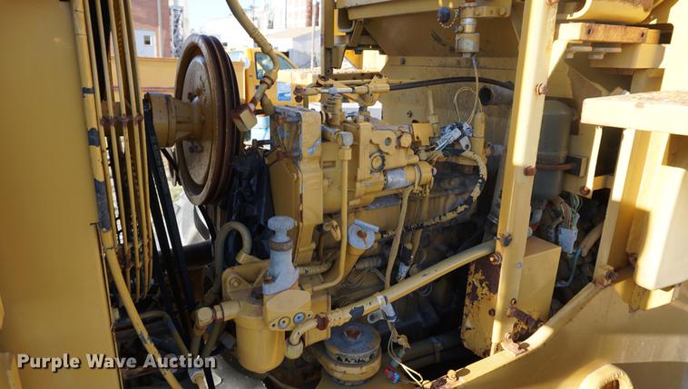 image for item K5832 1995 Caterpillar 924F wheel loader