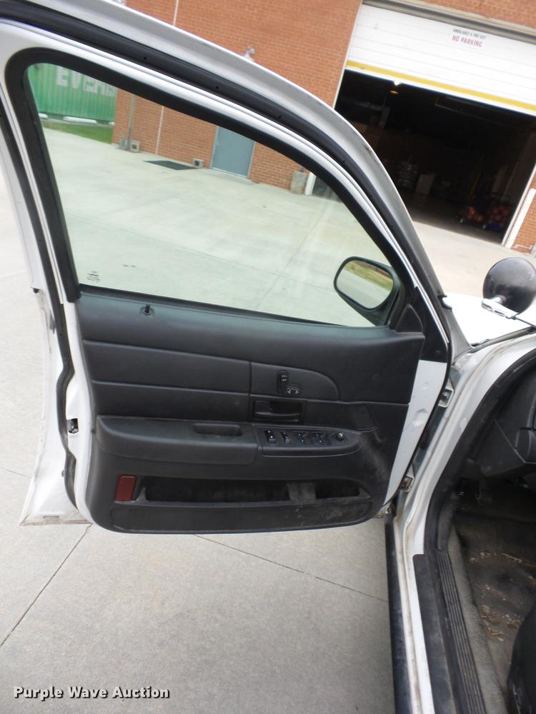 image for item K6328 2010 Ford Crown Victoria Police Interceptor