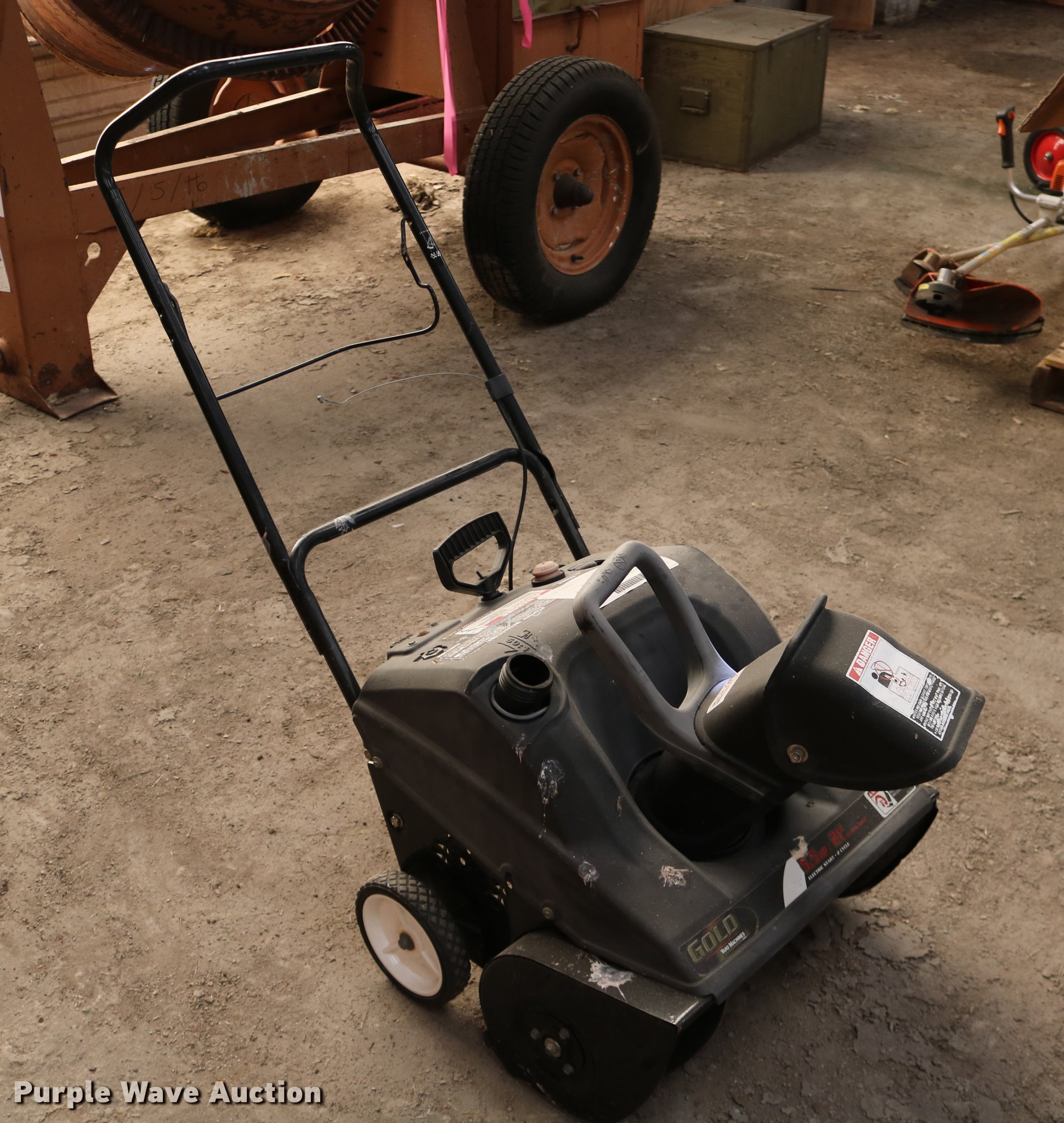 Gold Yard Machines 31AS235722 snow blower in Salina, KS Item EE9818