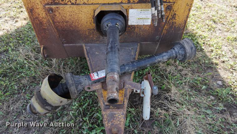 image for item DA1439 HayBuster Big Bite H1100 tub grinder