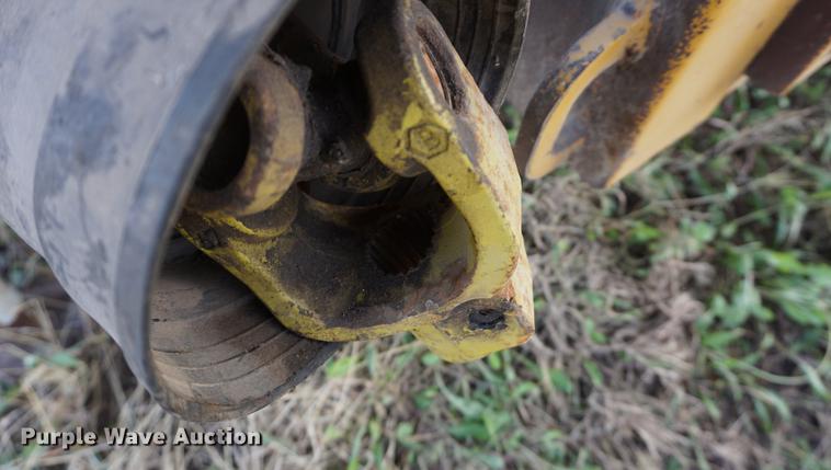 image for item DA1439 HayBuster Big Bite H1100 tub grinder