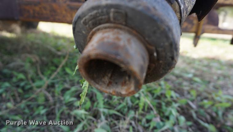 image for item DA1439 HayBuster Big Bite H1100 tub grinder