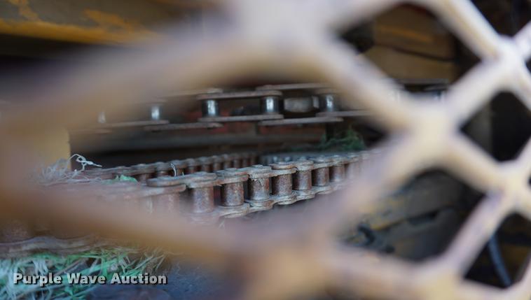 image for item DA1439 HayBuster Big Bite H1100 tub grinder