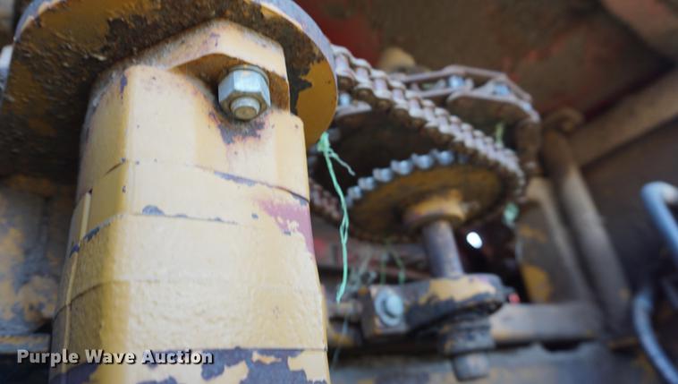 image for item DA1439 HayBuster Big Bite H1100 tub grinder