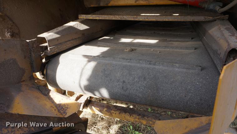 image for item DA1439 HayBuster Big Bite H1100 tub grinder