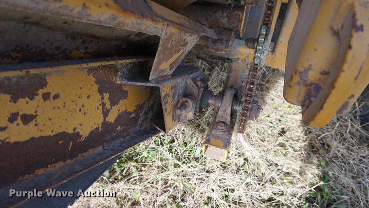 image for item DA1439 HayBuster Big Bite H1100 tub grinder