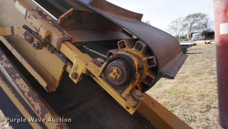 image for item DA1439 HayBuster Big Bite H1100 tub grinder