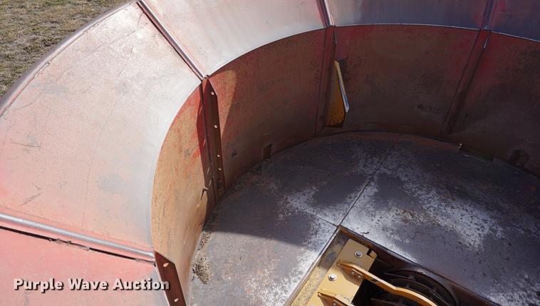 image for item DA1439 HayBuster Big Bite H1100 tub grinder