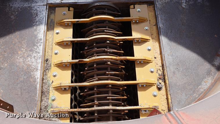 image for item DA1439 HayBuster Big Bite H1100 tub grinder