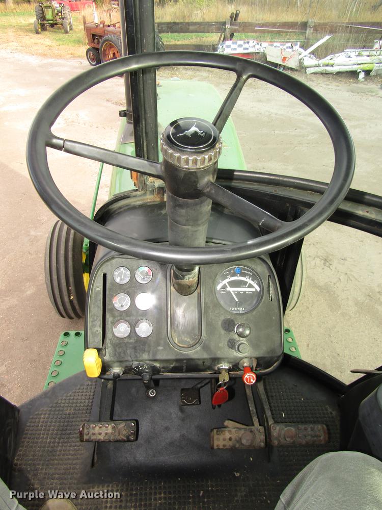 image for item DA3214 1981 John Deere 4440 tractor