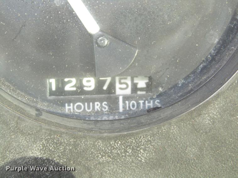 image for item DA3214 1981 John Deere 4440 tractor