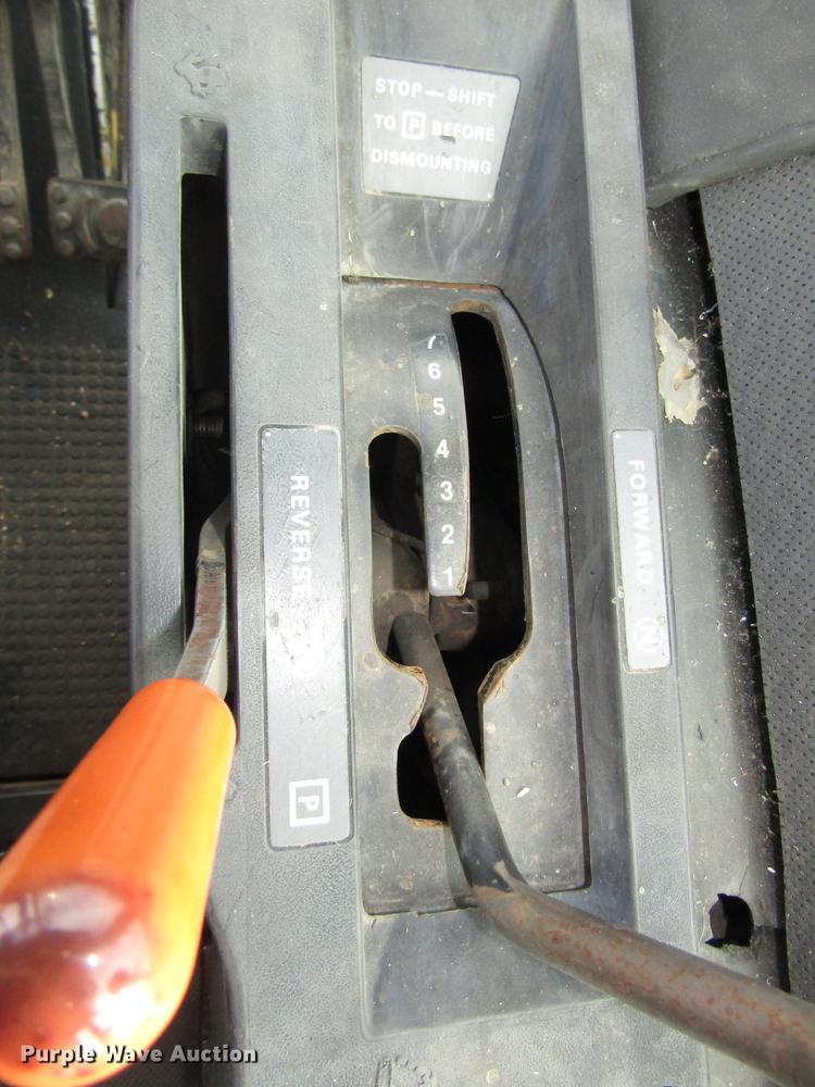 image for item DA3214 1981 John Deere 4440 tractor