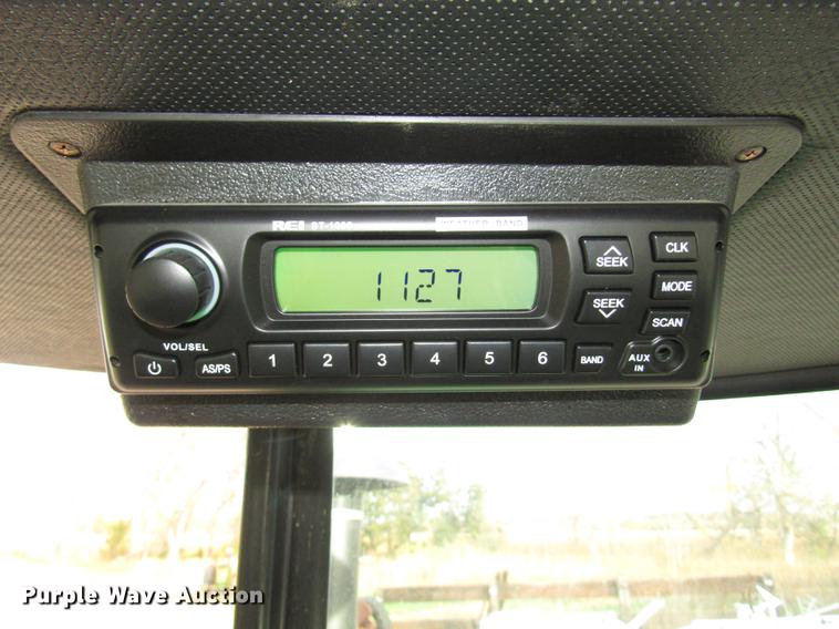 image for item DA3214 1981 John Deere 4440 tractor