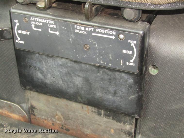 image for item DA3214 1981 John Deere 4440 tractor