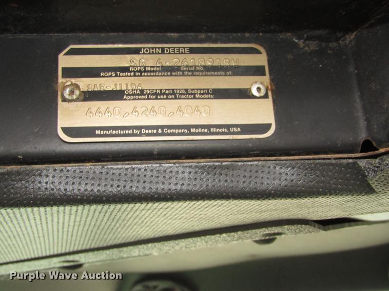 image for item DA3214 1981 John Deere 4440 tractor