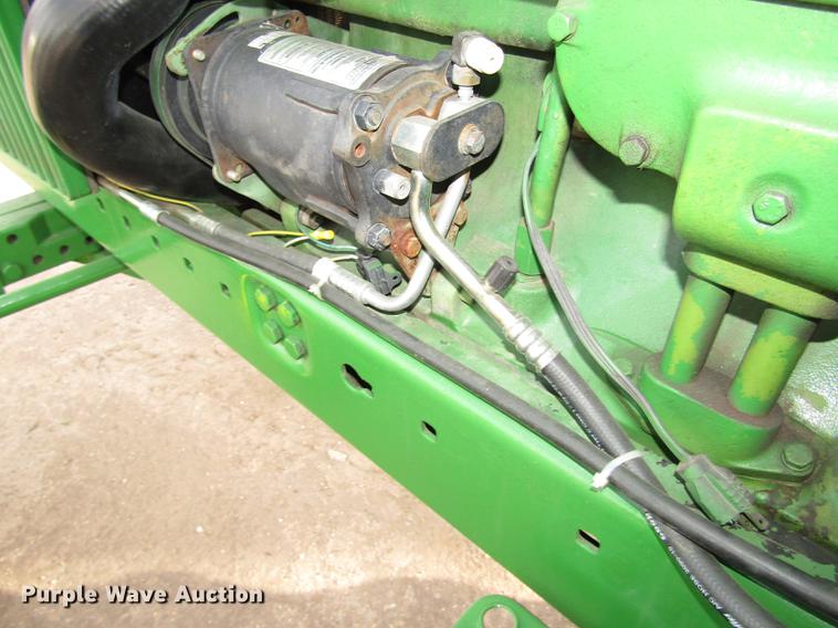 image for item DA3214 1981 John Deere 4440 tractor