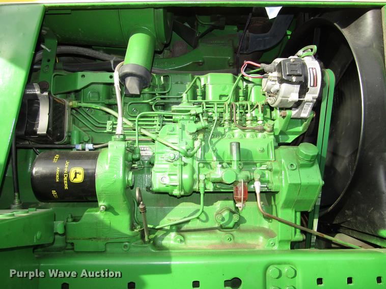 image for item DA3214 1981 John Deere 4440 tractor