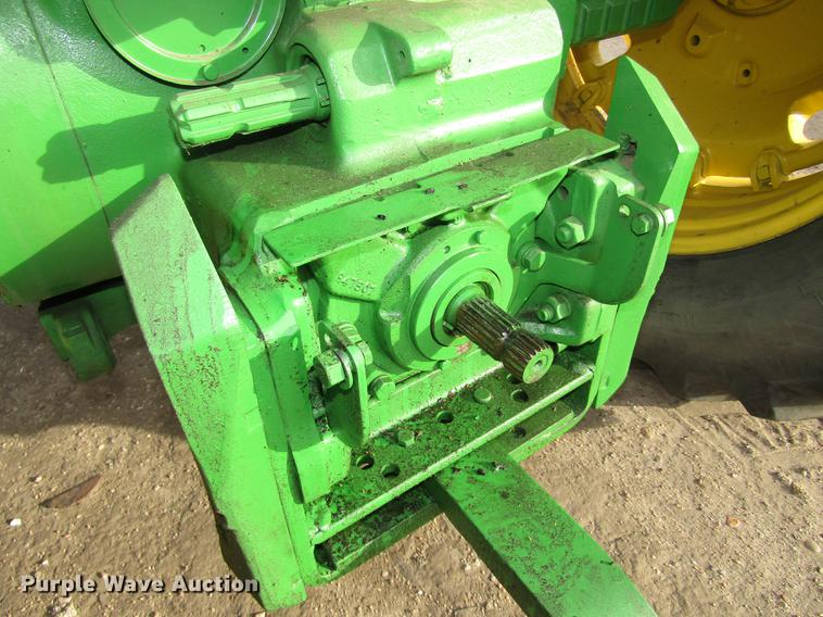 image for item DA3214 1981 John Deere 4440 tractor