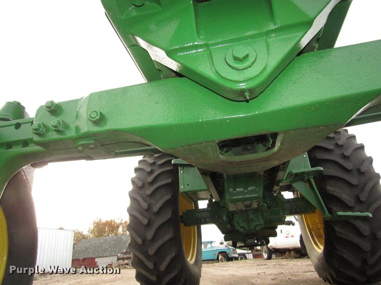 image for item DA3214 1981 John Deere 4440 tractor