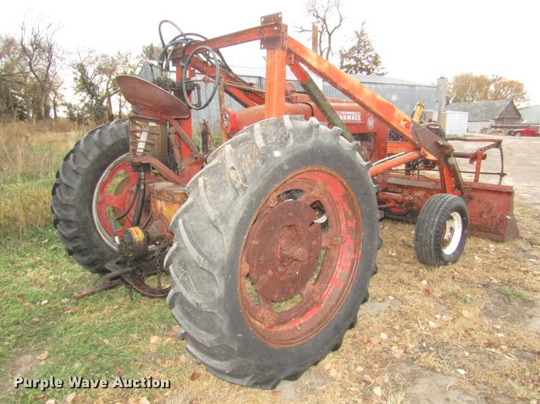 image for item DA3215 1946 Mccormick International M tractor