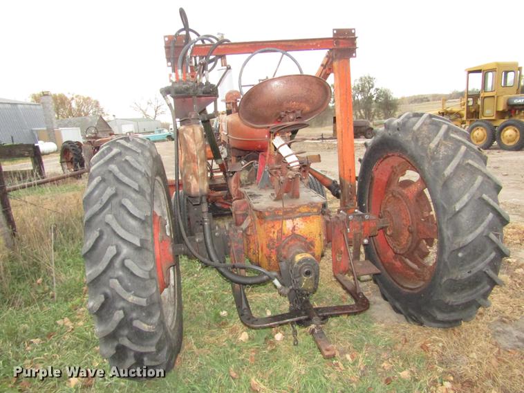 image for item DA3215 1946 Mccormick International M tractor