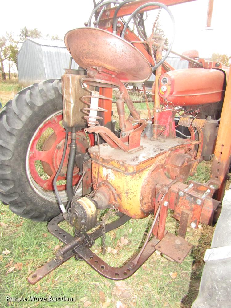 image for item DA3215 1946 Mccormick International M tractor