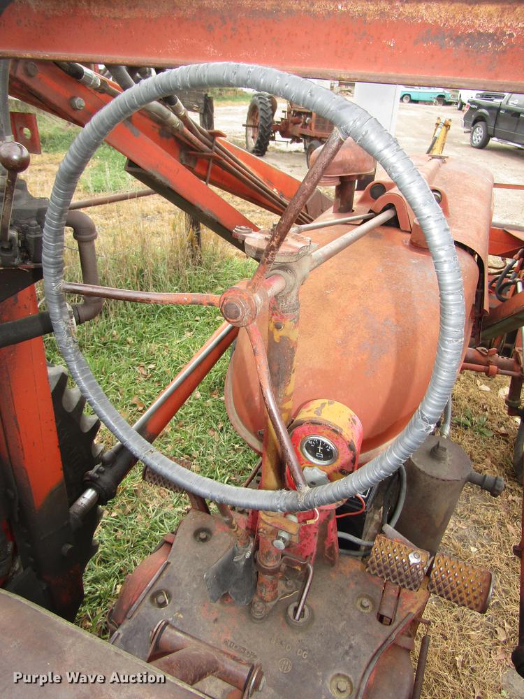 image for item DA3215 1946 Mccormick International M tractor