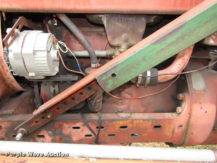 image for item DA3215 1946 Mccormick International M tractor