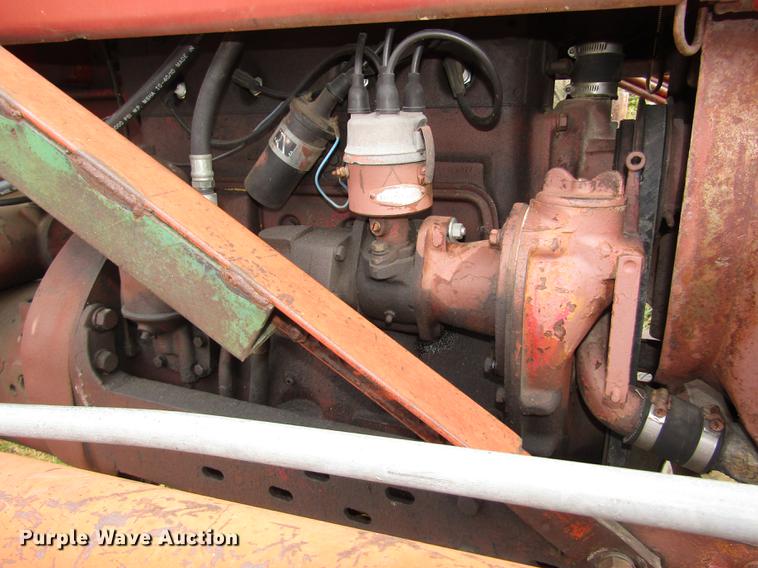 image for item DA3215 1946 Mccormick International M tractor