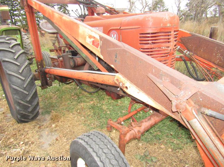 image for item DA3215 1946 Mccormick International M tractor