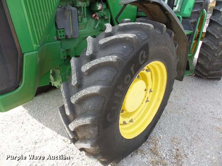 image for item DA6507 1998 John Deere 8400 MFWD tractor