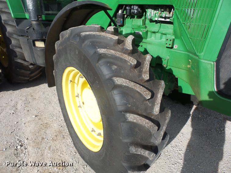 image for item DA6507 1998 John Deere 8400 MFWD tractor