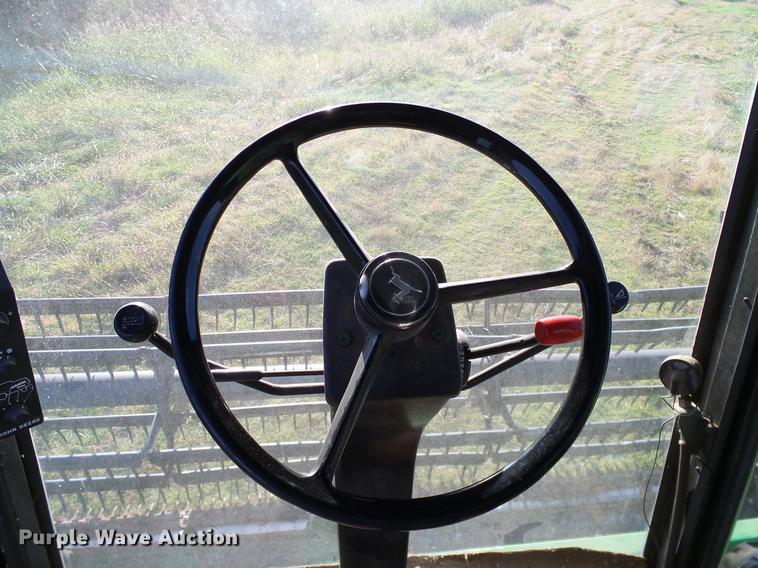 image for item DA6965 1983 John Deere 8820 Turbo combine