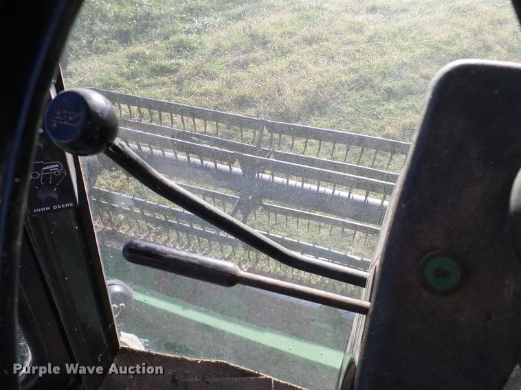 image for item DA6965 1983 John Deere 8820 Turbo combine