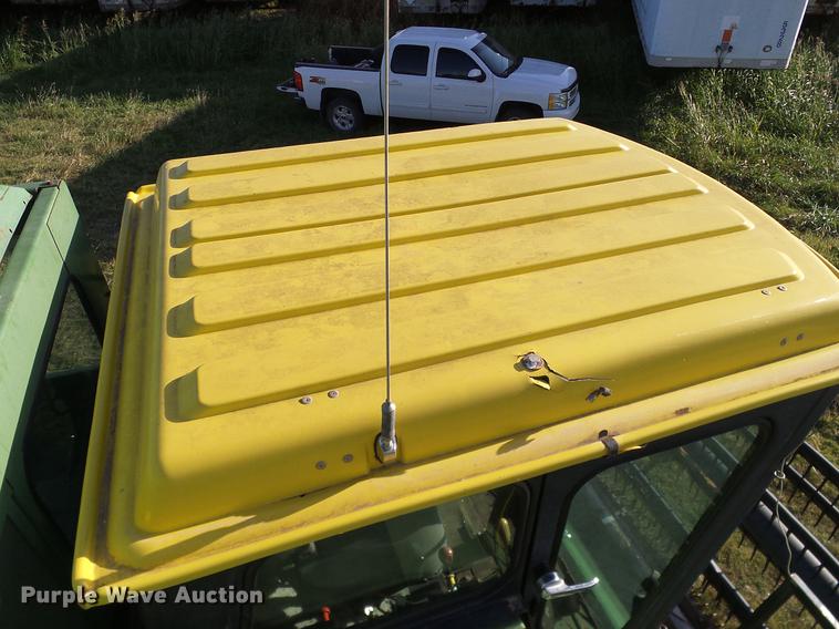 image for item DA6965 1983 John Deere 8820 Turbo combine