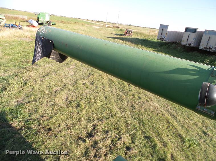 image for item DA6965 1983 John Deere 8820 Turbo combine