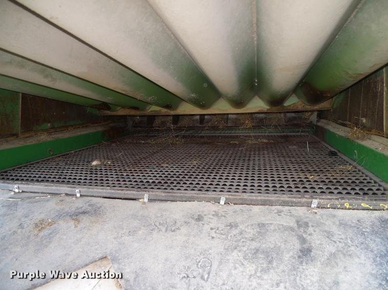 image for item DA6965 1983 John Deere 8820 Turbo combine