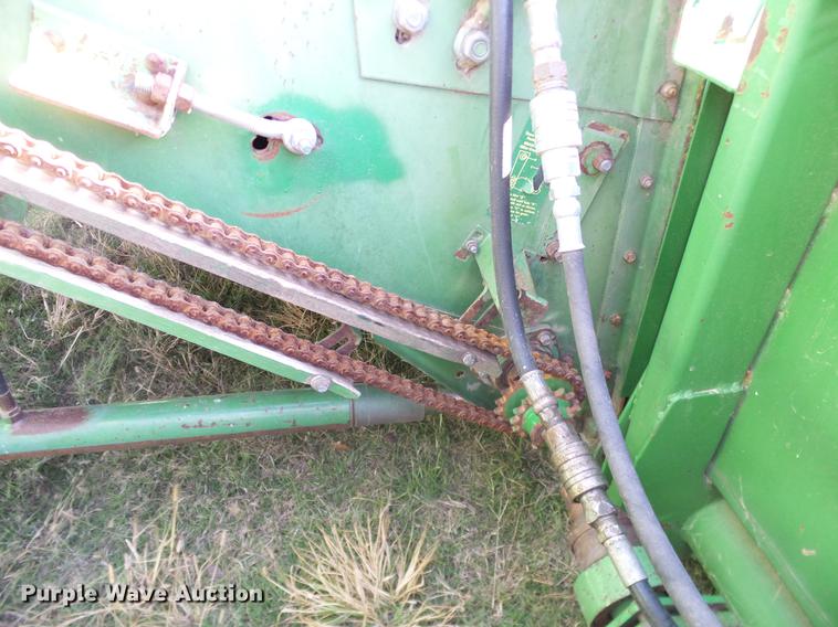 image for item DA6965 1983 John Deere 8820 Turbo combine