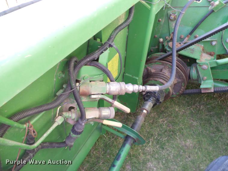image for item DA6965 1983 John Deere 8820 Turbo combine