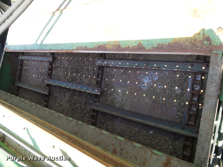 image for item DA6965 1983 John Deere 8820 Turbo combine