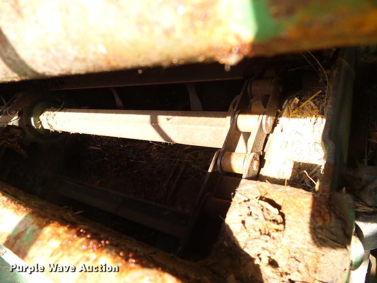 image for item DA6965 1983 John Deere 8820 Turbo combine