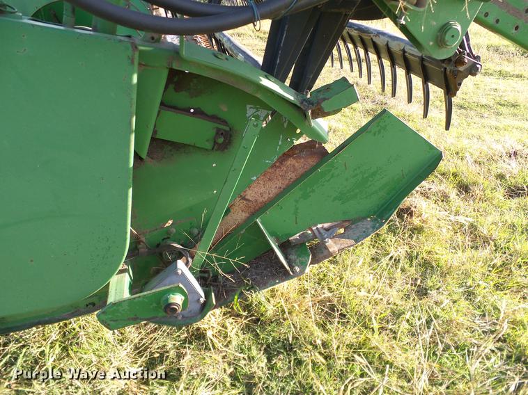 image for item DA6965 1983 John Deere 8820 Turbo combine