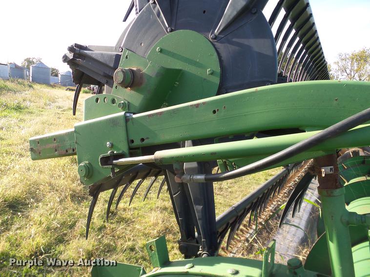 image for item DA6965 1983 John Deere 8820 Turbo combine