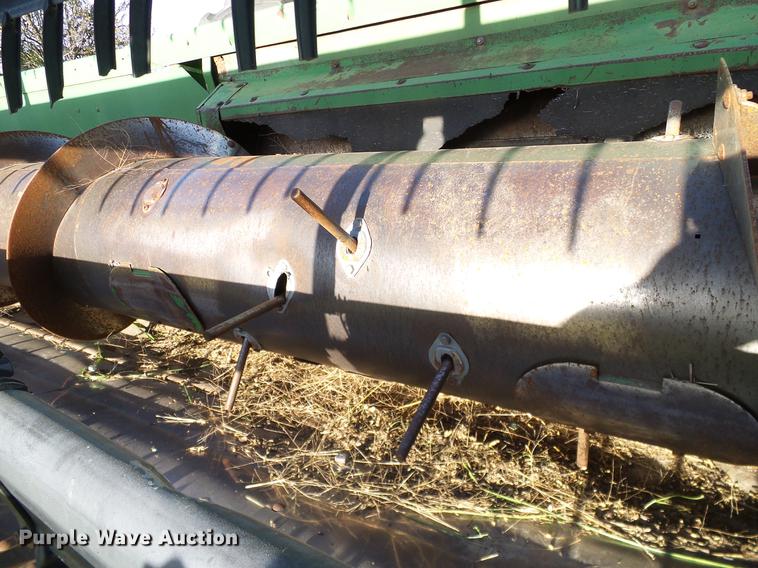 image for item DA6965 1983 John Deere 8820 Turbo combine